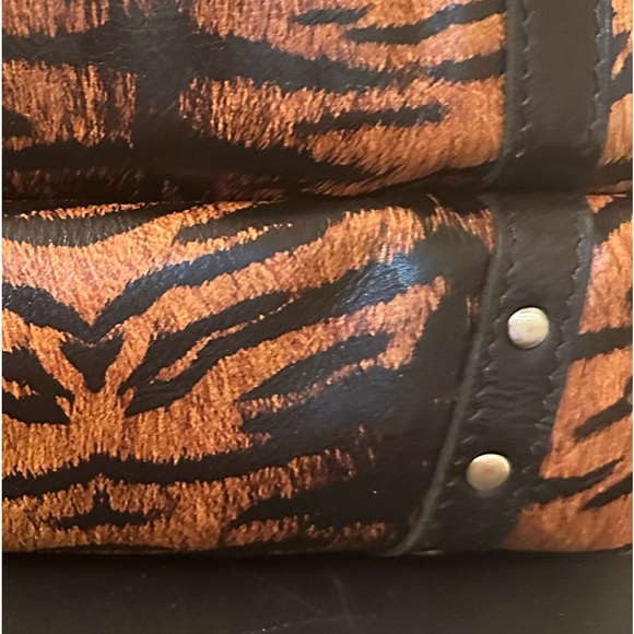Patricia Nash Tiger Print Tote NWT - Picture 14 of 16